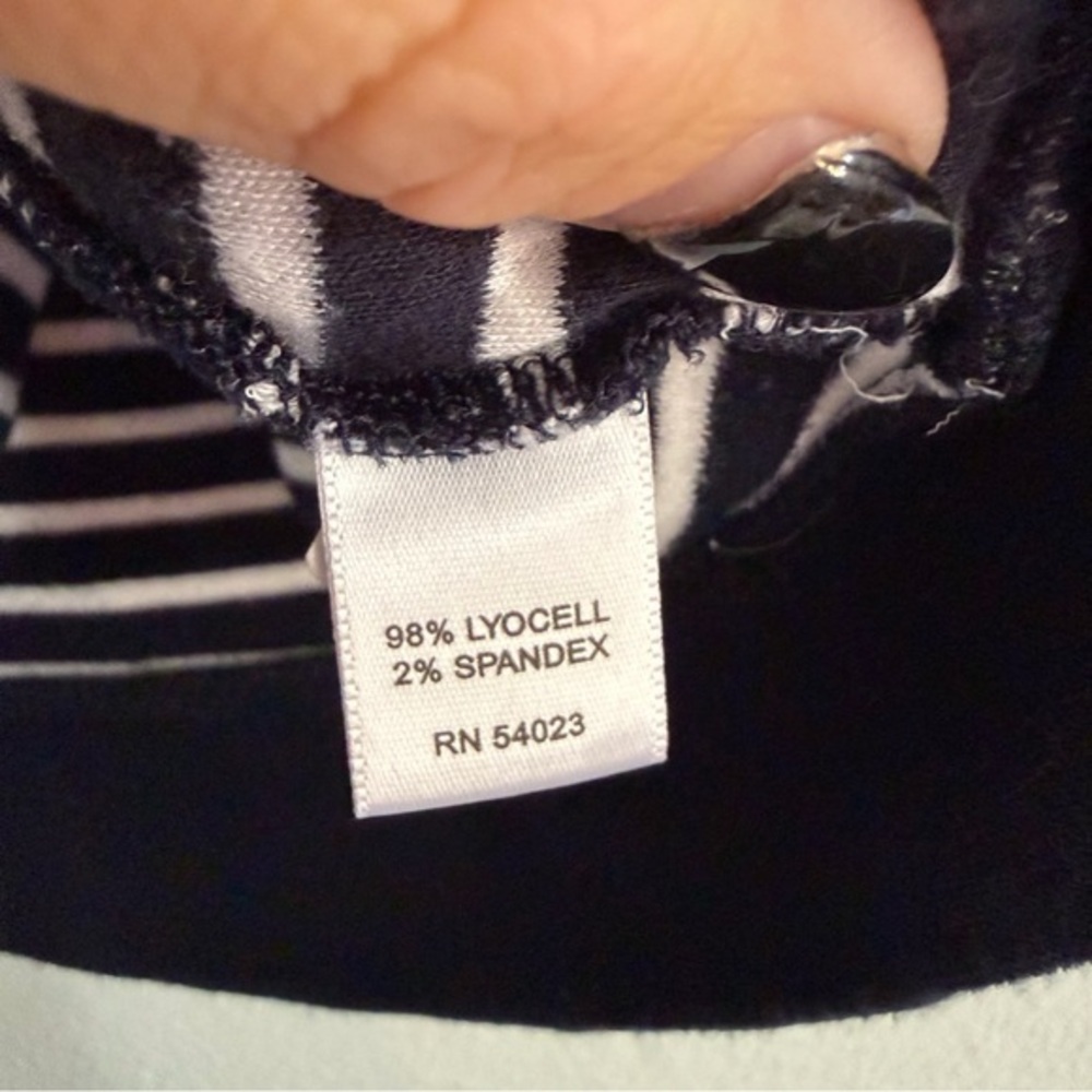 Banana‎ Republic - Striped Top - Picture 6 of 8